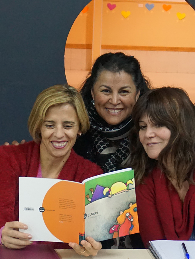 Argentina teachers at a reading workshop
