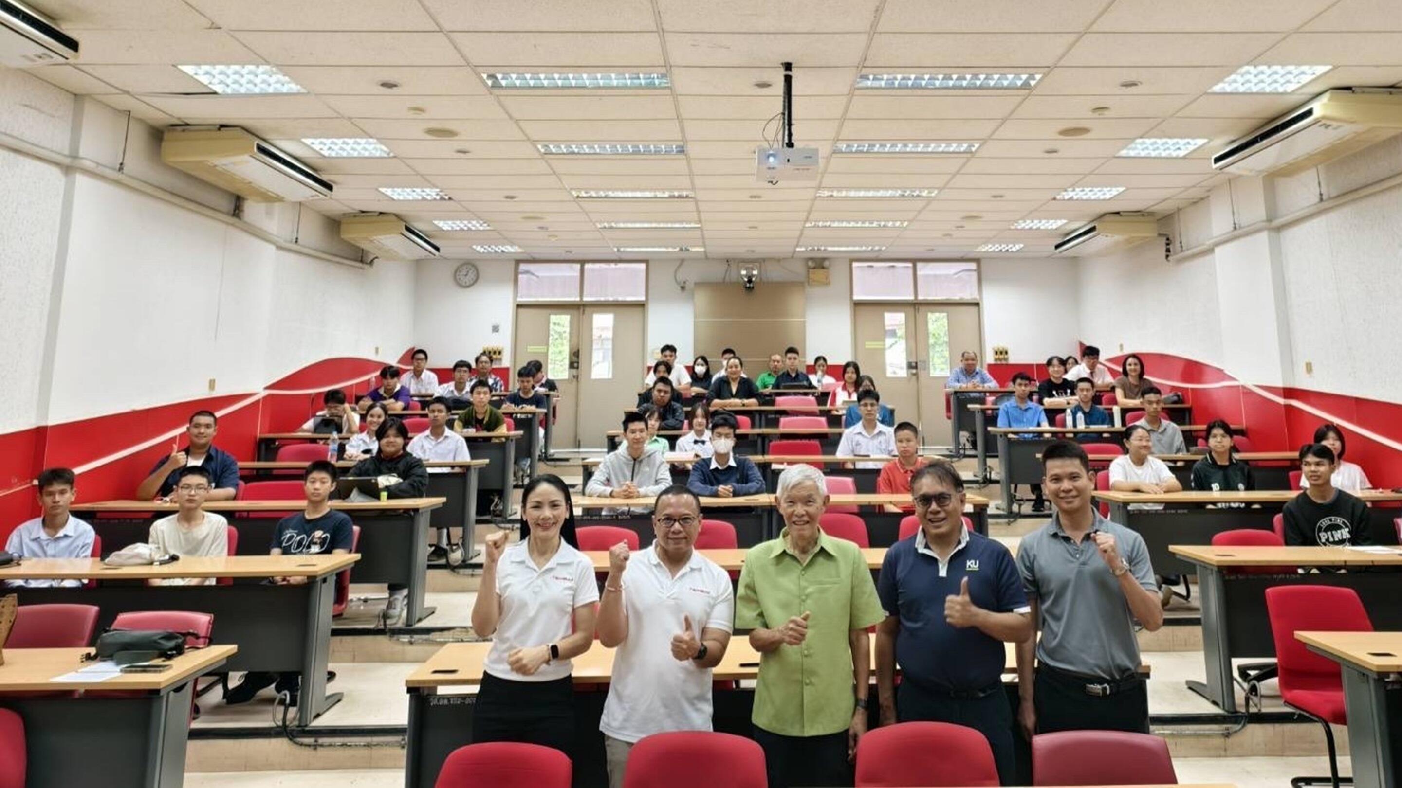 KU professor, ExxonMobil employees and students in classroom