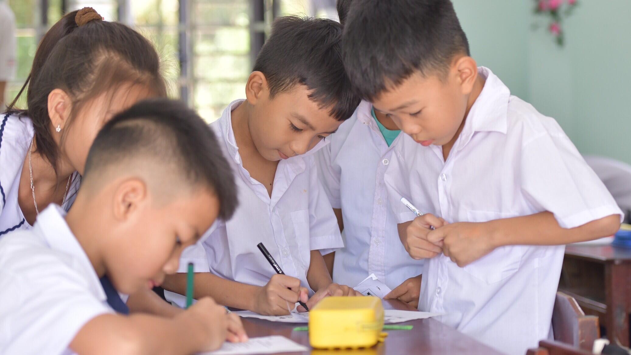 STEM class funded by ExxonMobil Vietnam in Quang Nam