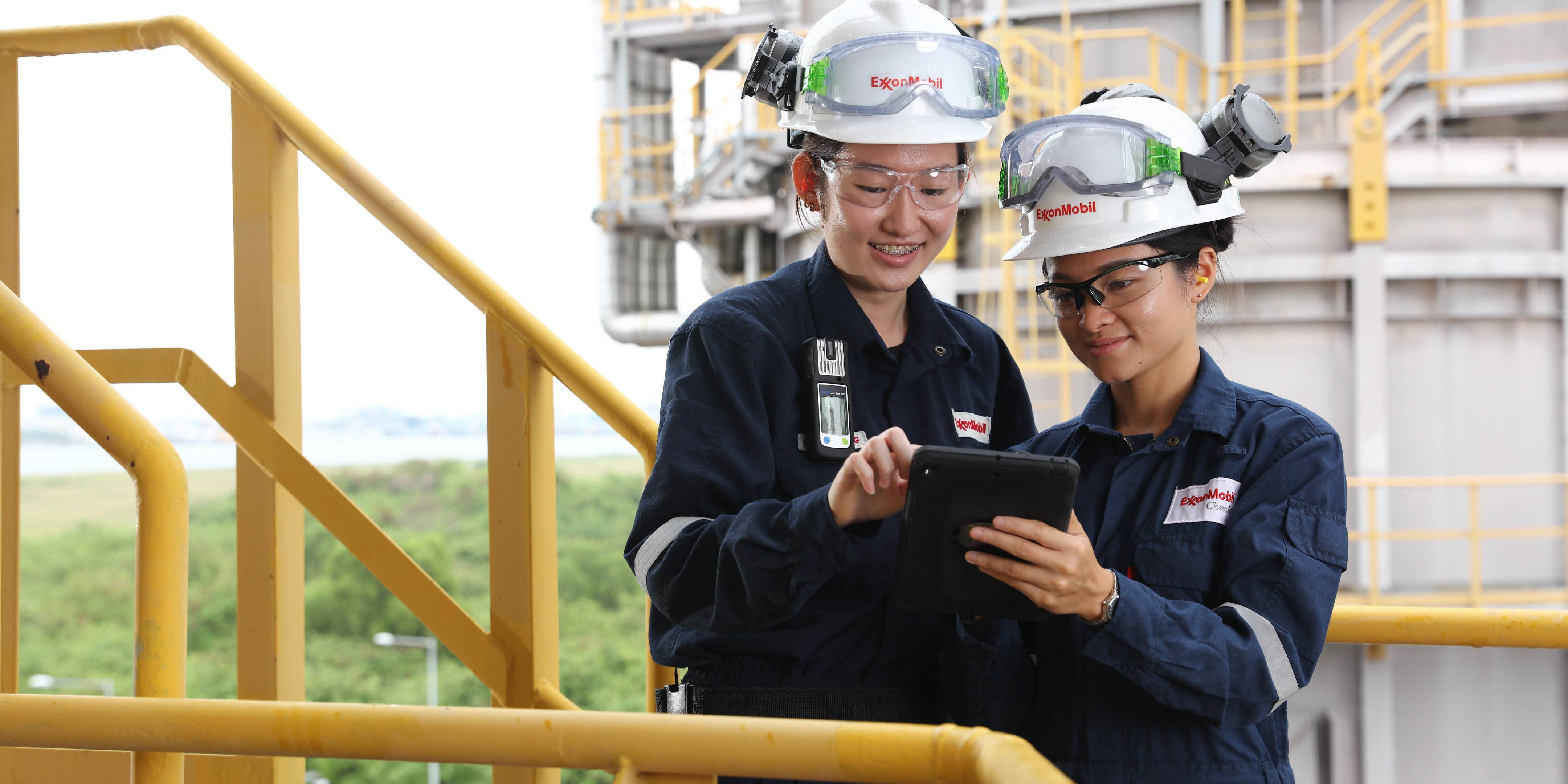 corporate.exxonmobil.com