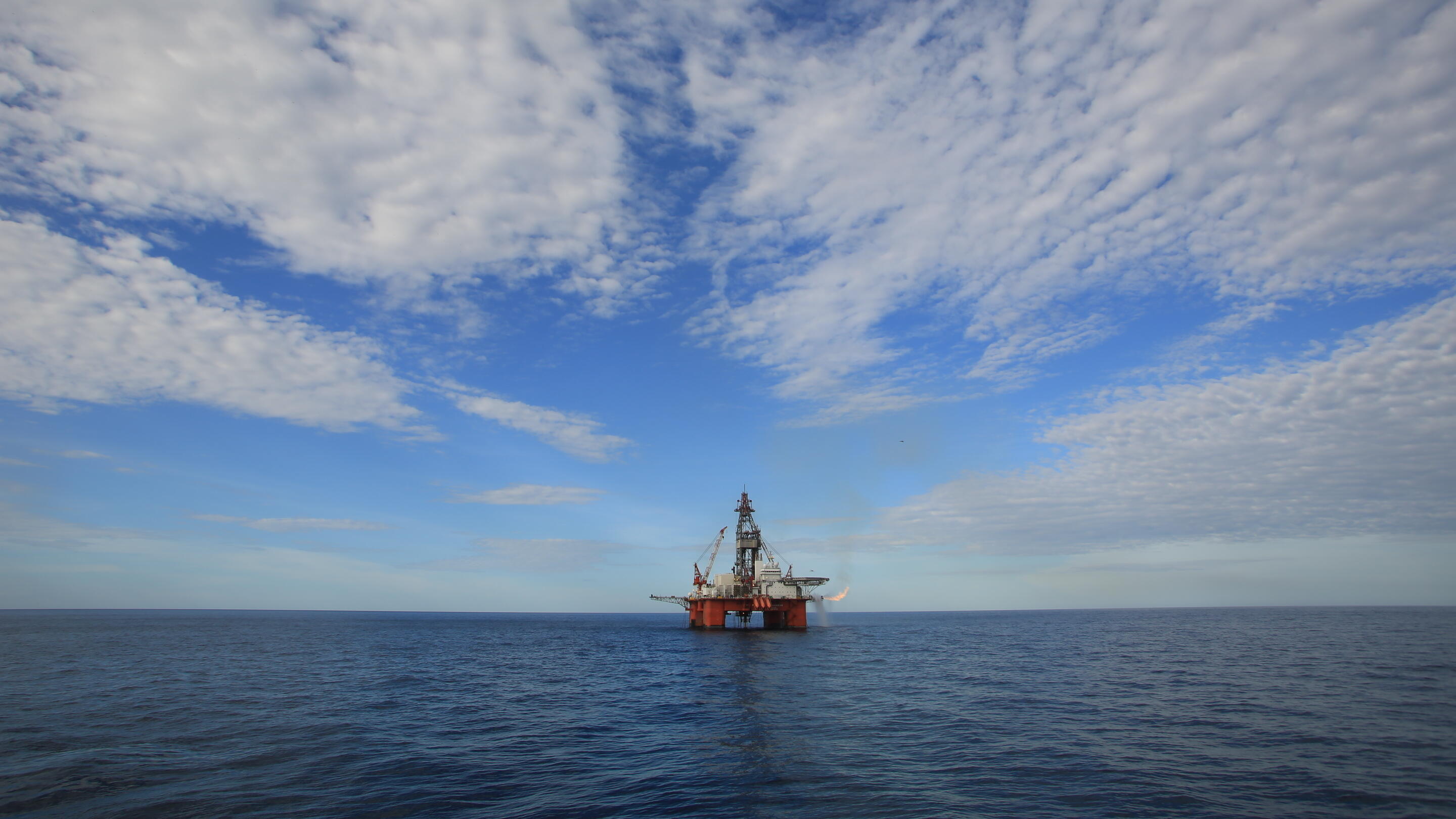 West Aquarius 1, offshore oil platform