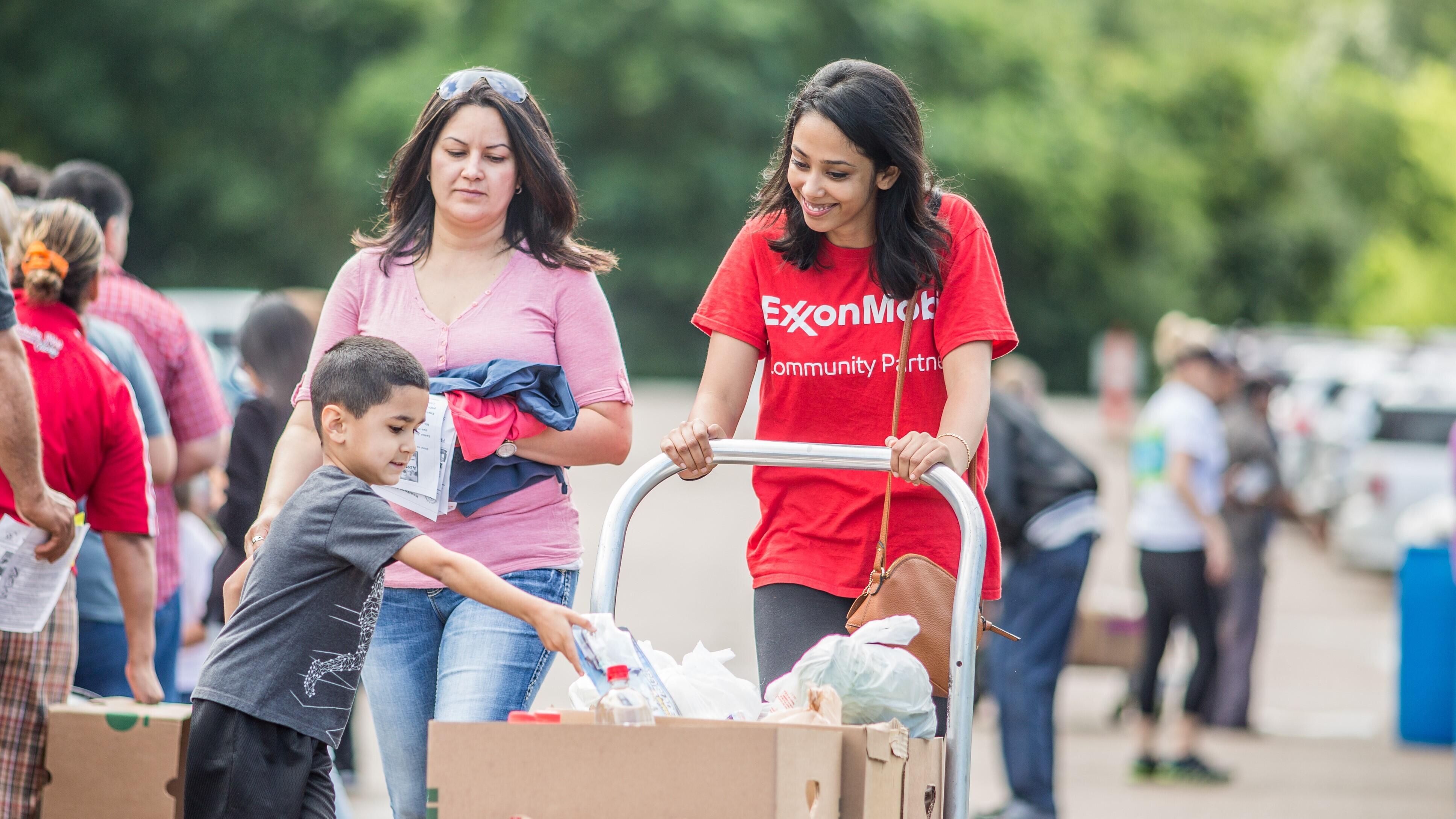 ExxonMobil's Be Well Baytown community program and employee volunteers