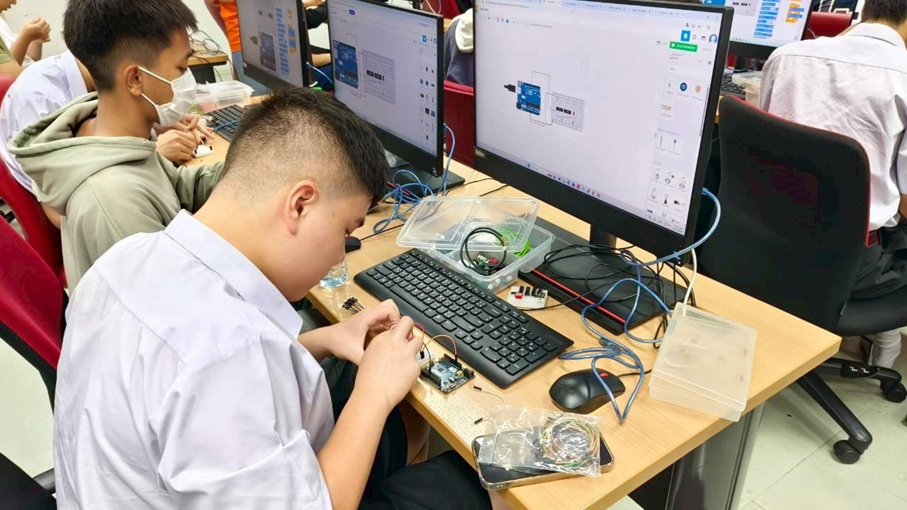 ExxonMobil supports KU Engineering Upskill Program