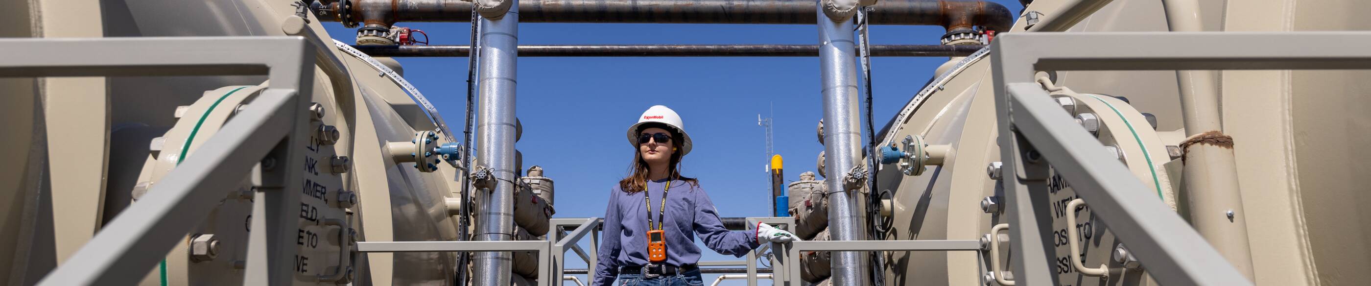 With just one carbon and four hydrogen atoms, it���s the principal component in natural gas.