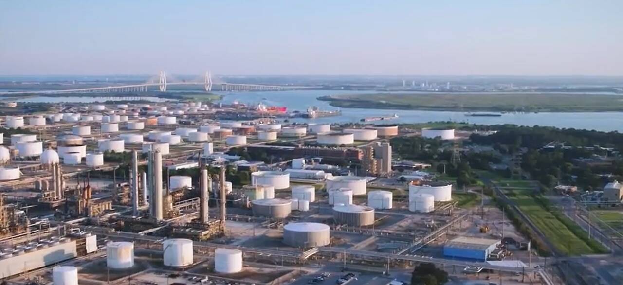 Image ExxonMobil Baytown Complex, TX.
