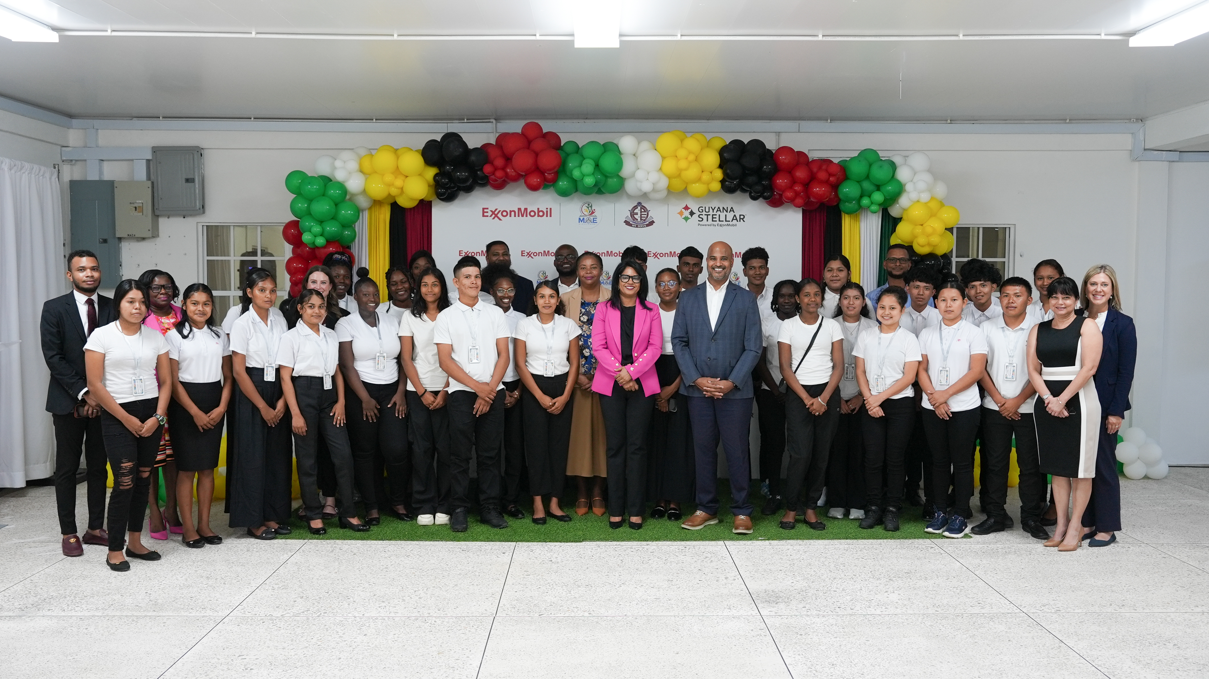 Programme facilitators, pre-service teachers, CPCE officials, representatives from the Ministry of Education, Minister Sonia Parag, President of the ExxonMobil Foundation Alvin Abraham, representatives of the ExxonMobil Foundation, and representatives of ExxonMobil Guyana (left to right).