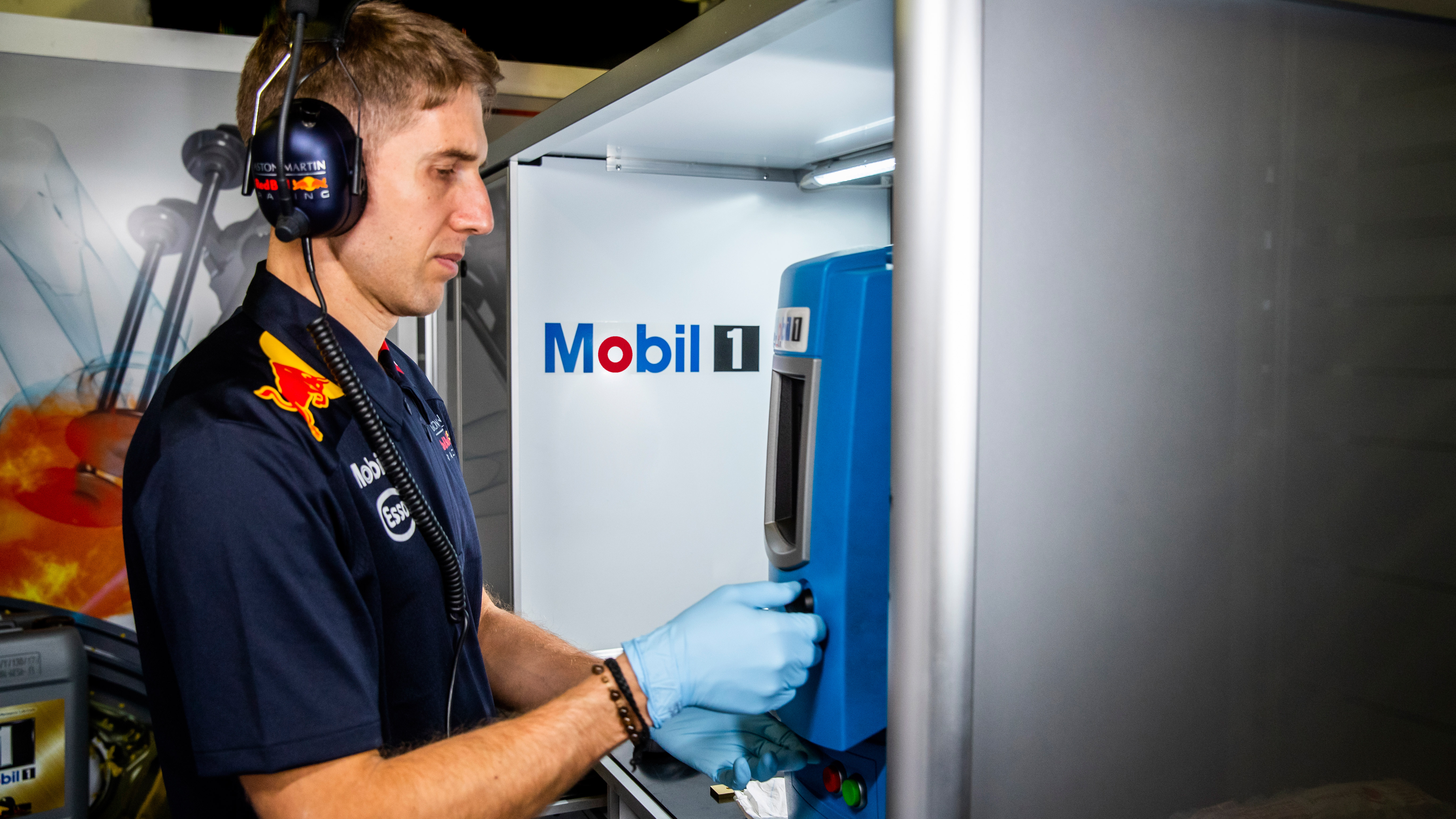 F1 mobile lab