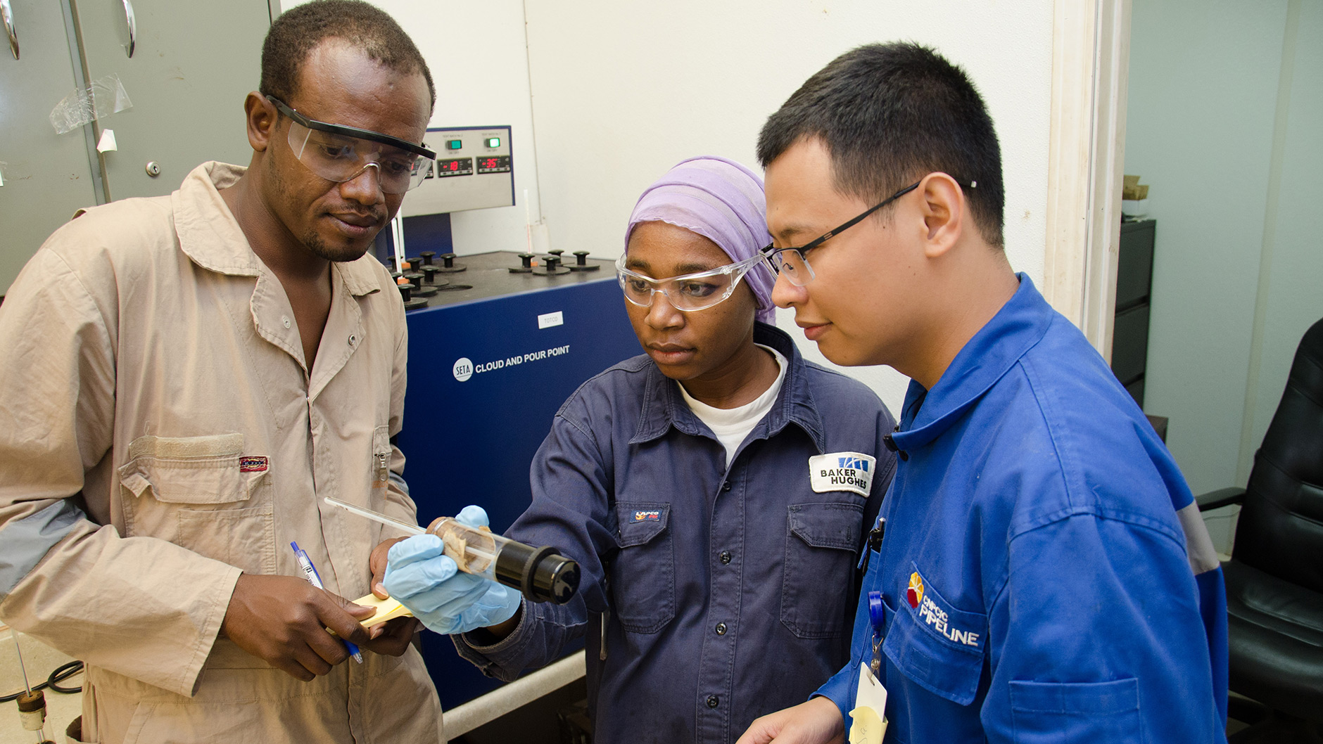 ​Testing for the pour point of crude observed by Chadian engineer
