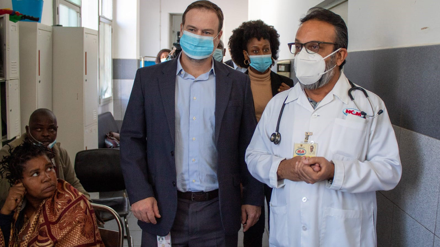 touring Maputo hospital oncology department