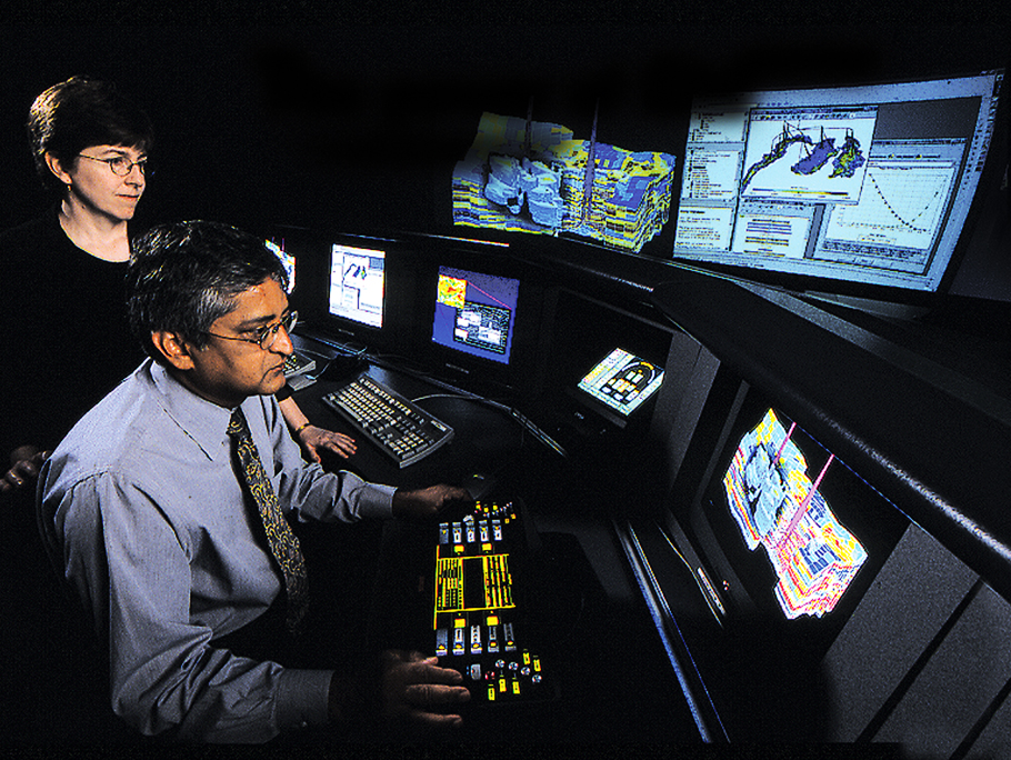 1986 ExxonMobil scientists working on 3D microtomography