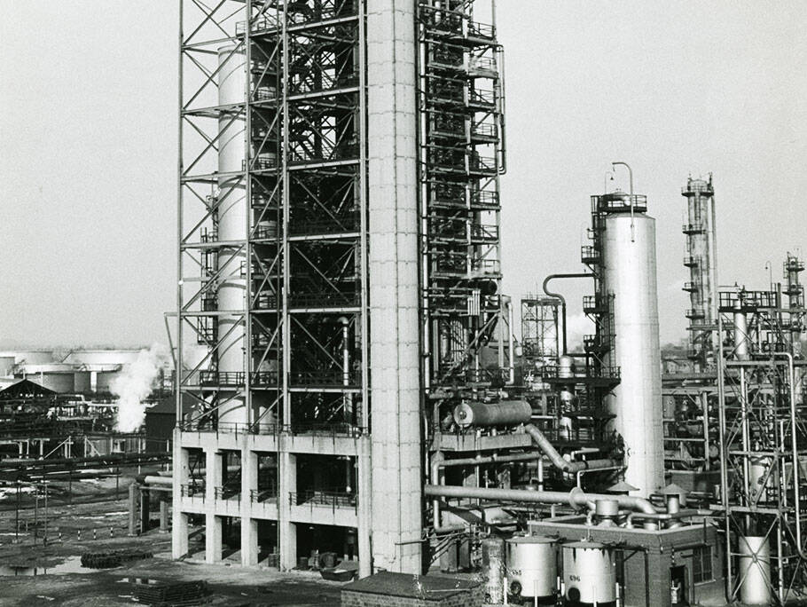 First commercial unit in a cat-cracking refinery begins operation at Socony-Vacuums Paulsboro, New Jersey, refinery. The unit used a process developed by French scientist Eugene P. Houdry with the financial backing of Socony-Vacuum. The process added a clay-like catalyst to the cracking process to boost gasoline yields and octane rating.